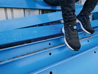 Jori-Schuhe bieten allen Vorteile, die täglich viele Stunden auf Komfort und Sicherheit setzen und den modischen Aspekt nicht außer Acht lassen möchten. © Jori